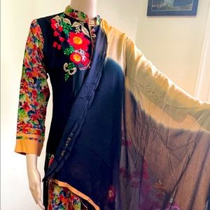 Indian Pakistani brand new beautiful dresss size 40”